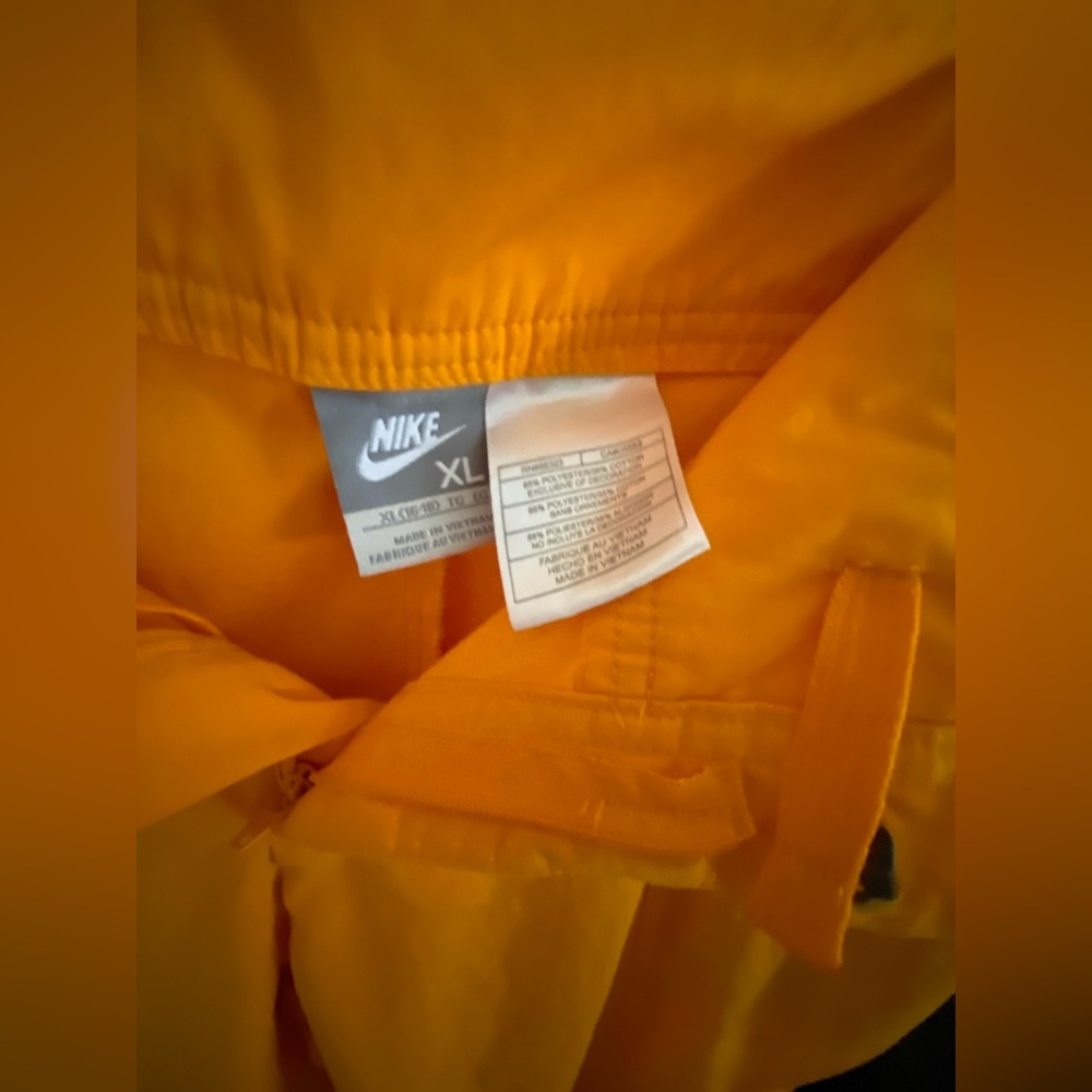 NIKE .. WOMENS ORANGE CARGO PARACHUTE PANTS - Picture 8 of 12